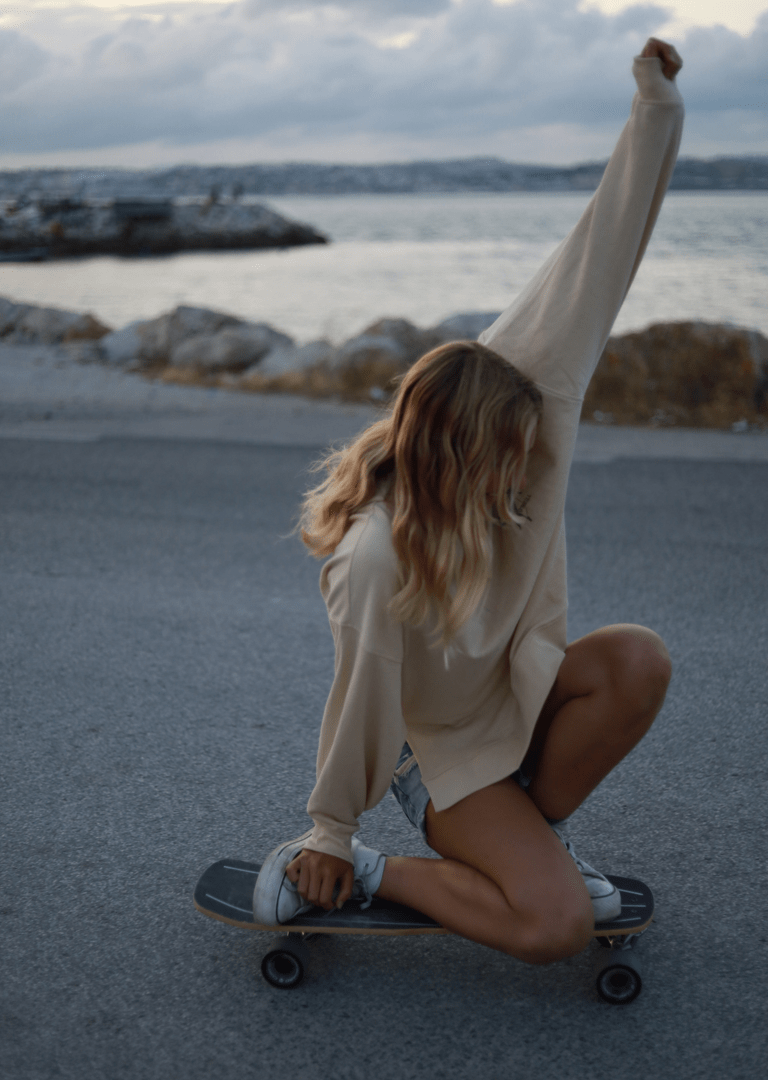 beatriz-carvalho-curfboard-team-rider-wave-surfskate-fun