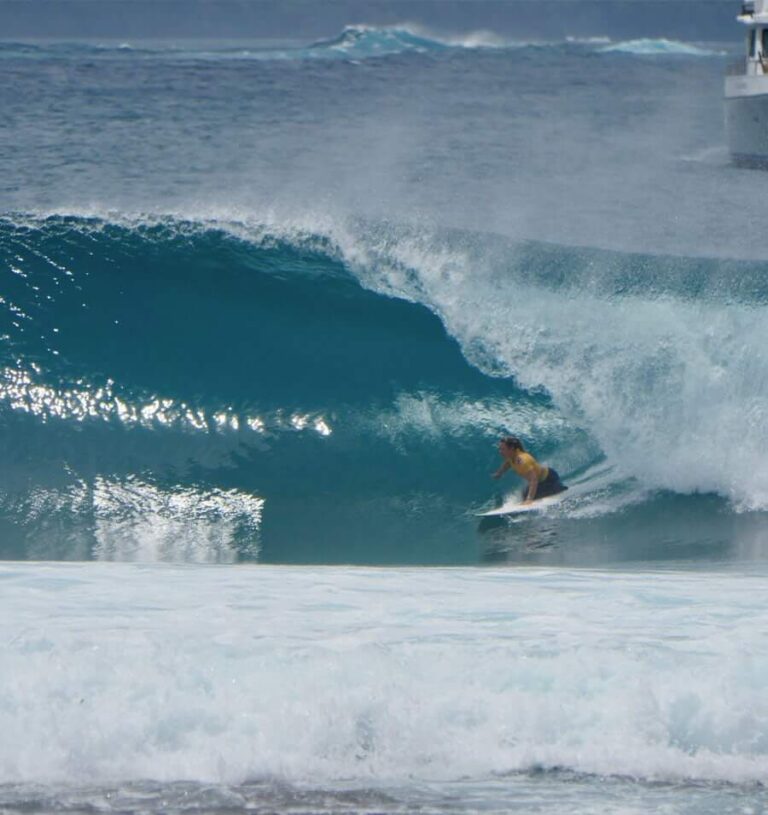 Victoria-Feige-Surfer-Curfboard-Team-Rider-4